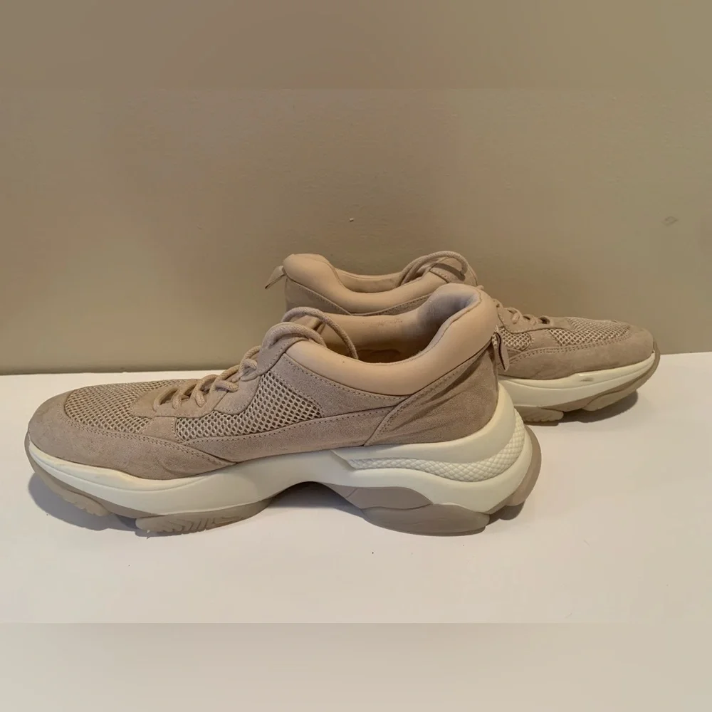 Steve Madden Yachi Beige Size‎ 9